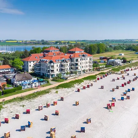 Strandburg Azurblau * Burgtiefe auf Fehmarn